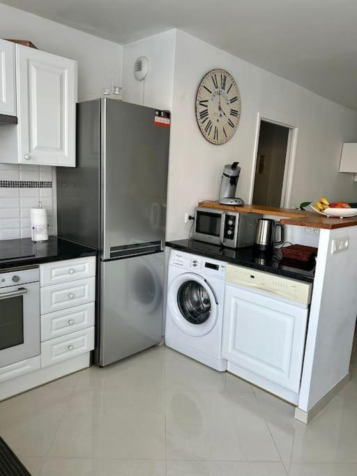 Appartement 10 Mn De Paris Et 5 Mn Du Terminus Paris-Bauvais Saint-Denis  Exteriör bild